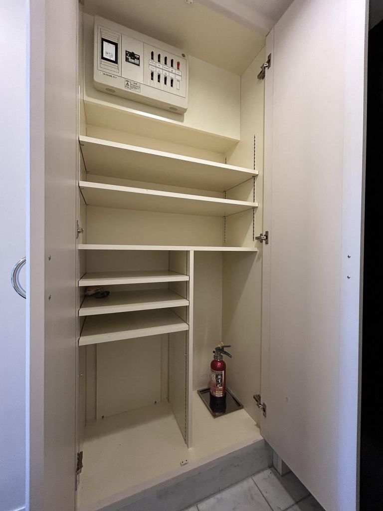 玄関　収納