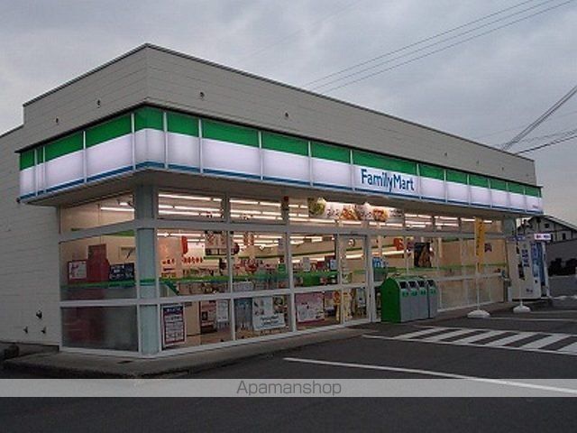 コンビニ　ファミリーマート草津青地店（コンビニ）まで640m