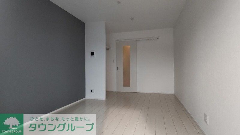 ラ・ブリーズ壱番館の居間写真