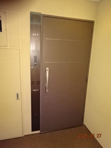 フィールE北新宿の玄関写真