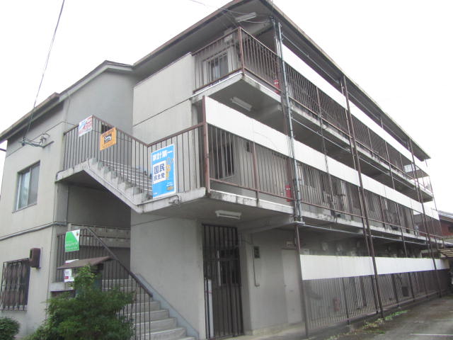 長岡京市馬場のマンションの建物外観