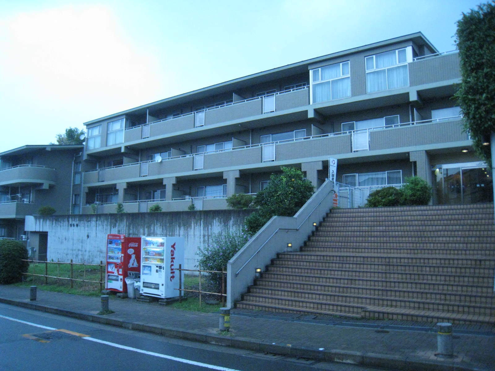 モニュメントスクウェア　壱番館の建物外観