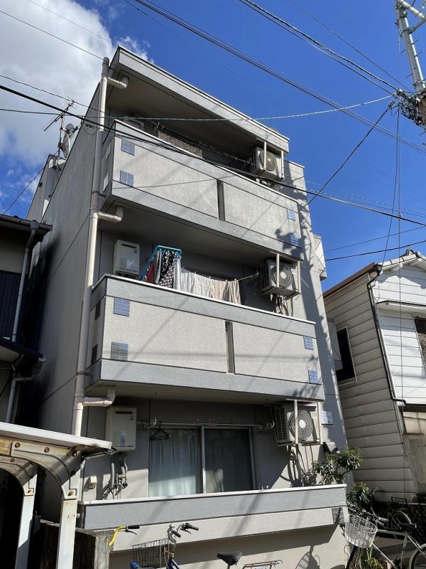 高松市三条町のマンションの建物外観