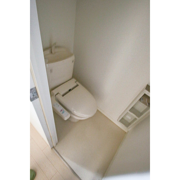 トイレ　同じ建物の別の部屋