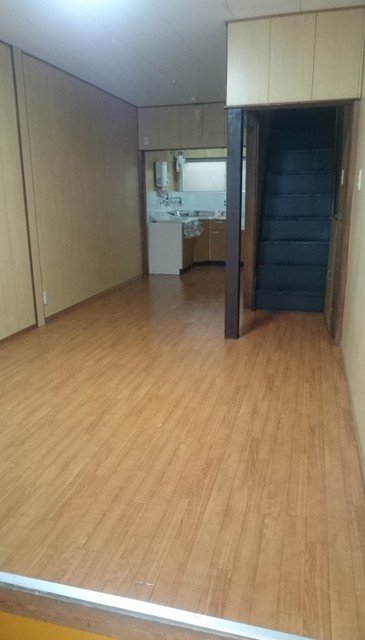 菊池アパートの居間写真