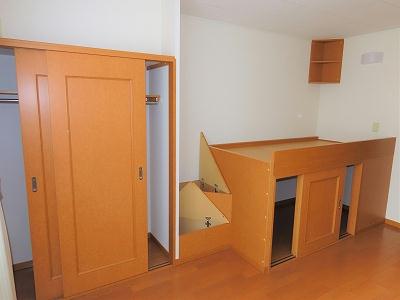 収納　クローゼット、ベッド下収納あり