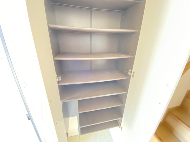 収納　シューズボックス
