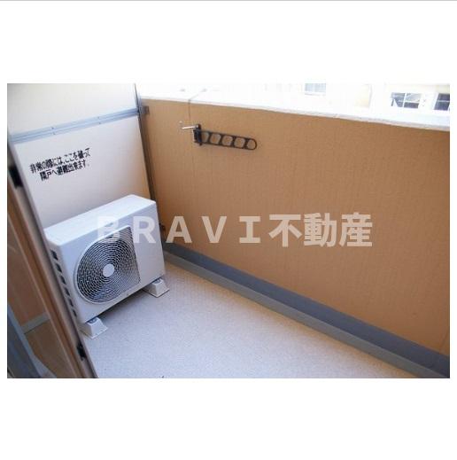 バルコニー　【クラウンハイム北心斎橋フラワーコート】開放的で明るい空間を