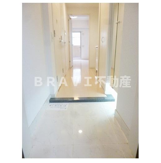 玄関　【クラウンハイム北心斎橋フラワーコート】シンプルで使いやすい