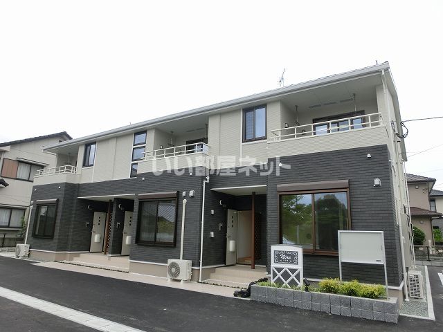 【柳川市袋町のアパートの建物外観】