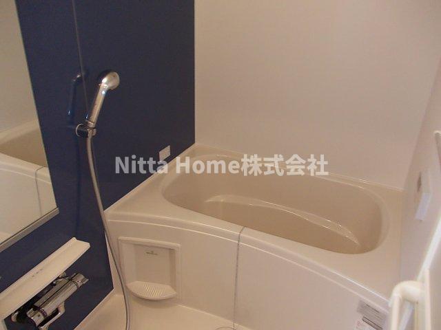 バス・シャワールーム　追い焚き機能・浴室乾燥機も設置済み♪