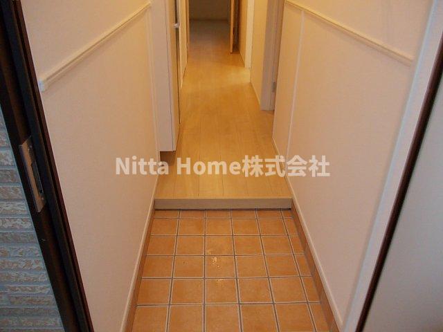 玄関　十分なスペースの玄関です♪