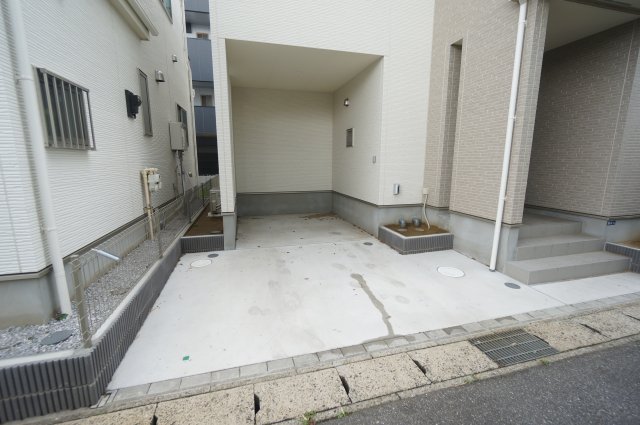 駐車場　お電話でのご予約がスムーズです！