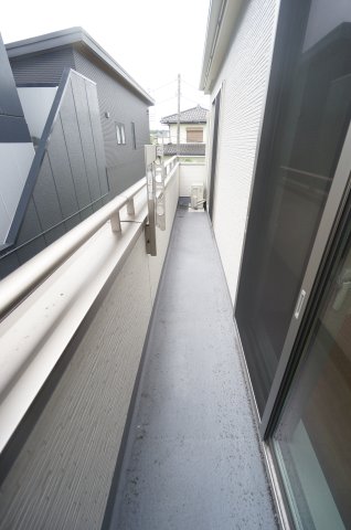 バルコニー　水曜日、営業時間外もご相談ください！