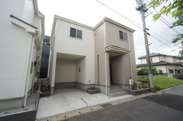 建物外観　物件、駅でお待ち合わせでのご案内歓迎！