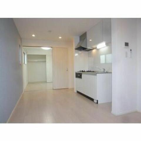 居室・リビング　室内