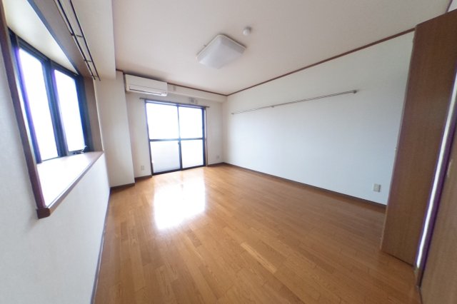 居室・リビング　2022年6月撮影※現況を優先します