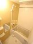 バス・シャワールーム　コンパクトで使いやすいお風呂です