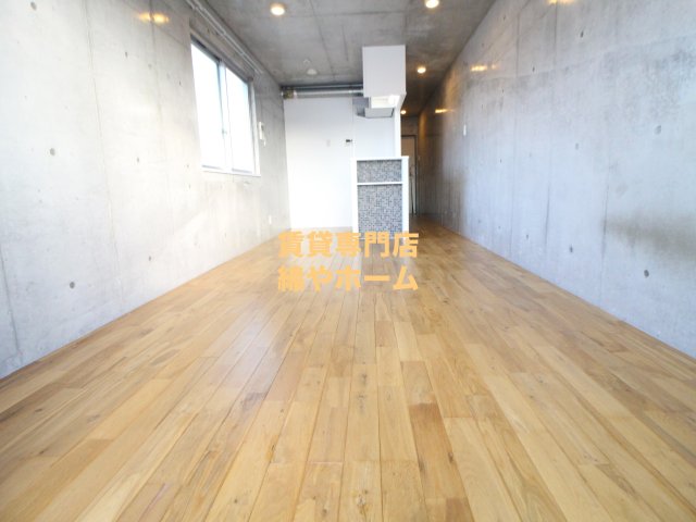 その他部屋・スペース　開放的な寝室です