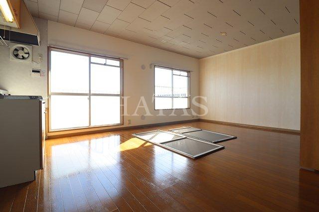 居室・リビング　同物件別部屋です。