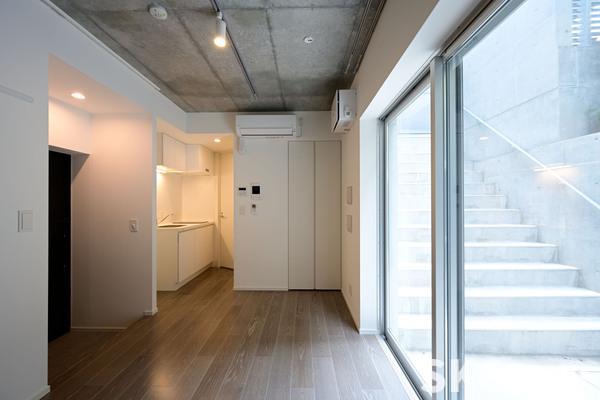 居室・リビング　別号室の写真です