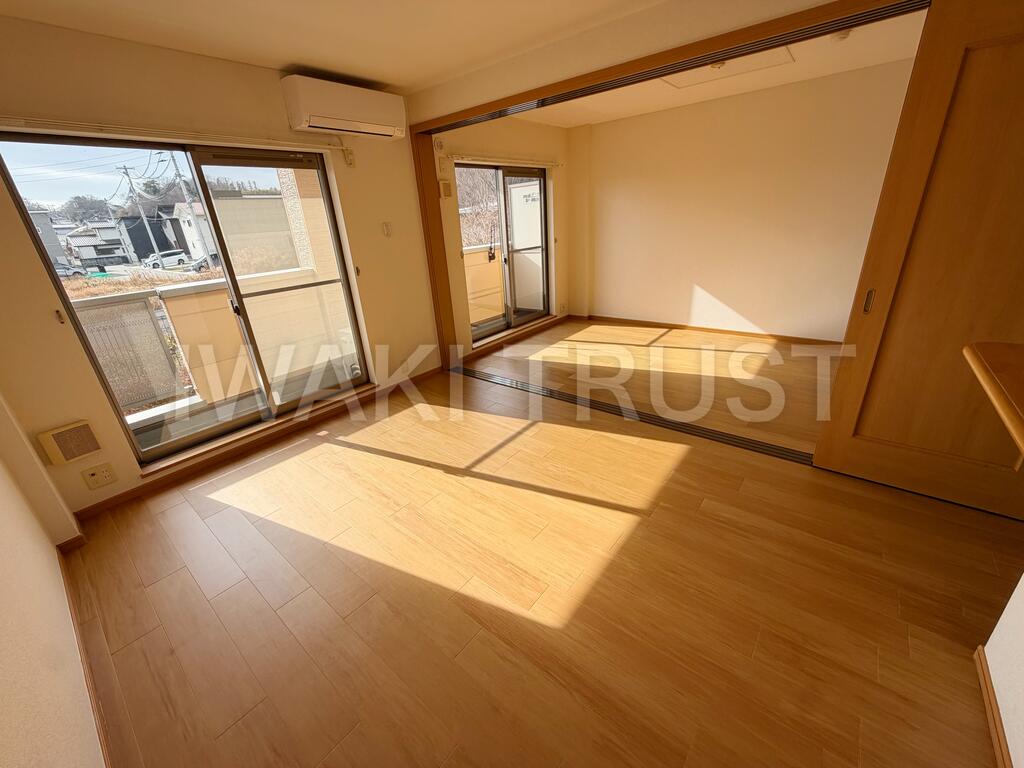 居室・リビング　※同型タイプ参考写真