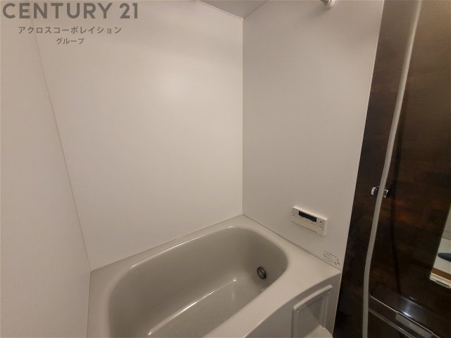 バス・シャワールーム　浴室乾燥・追い炊き機能付きで便利♪