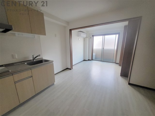 居室・リビング　エアコン付きで初期費用を抑えられます♪