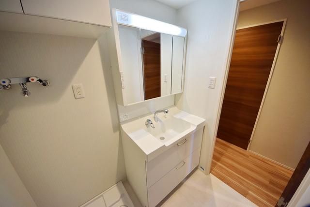 洗面設備　★生活に便利なシャンプードレッサー★