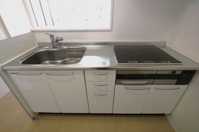 キッチン　ＩＨコンロ付き対面キッチン