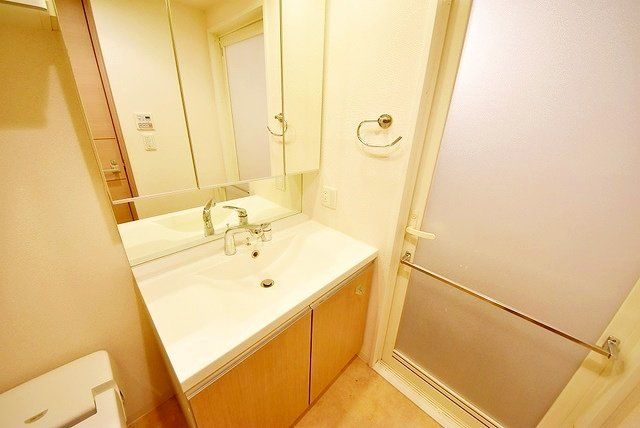 洗面設備　お部屋探しは株式会社　タウンハウジング　までお気軽にお問合…