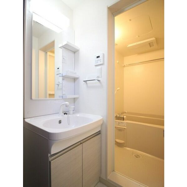 バス・シャワールーム