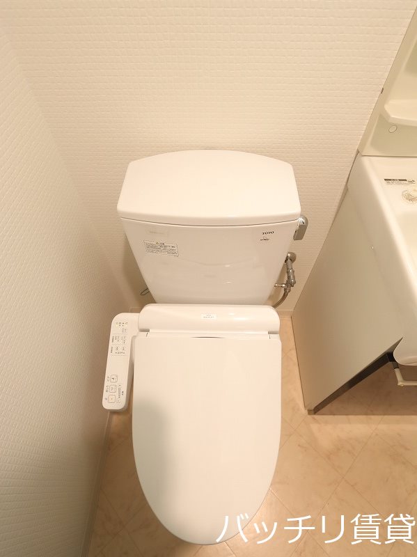 トイレ　画像は別号室イメージの為、現況を優先いたします。