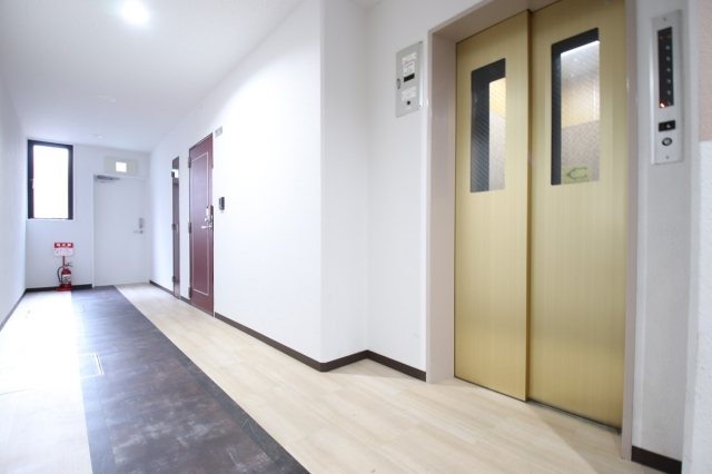 ロビー　エレベーター完備★