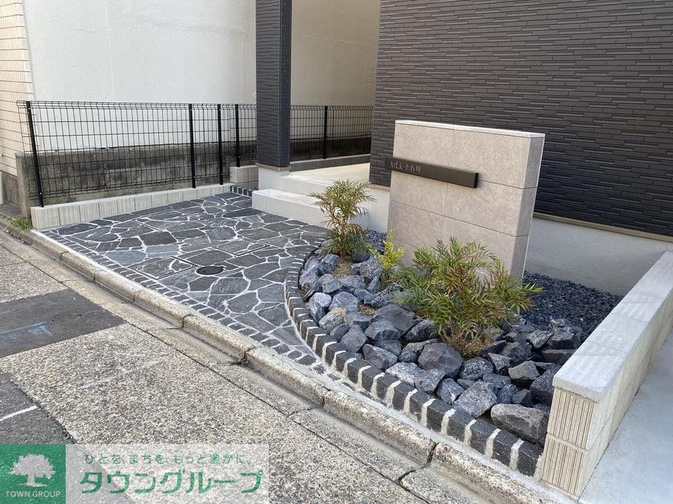 エントランス　同タイプの写真になります。