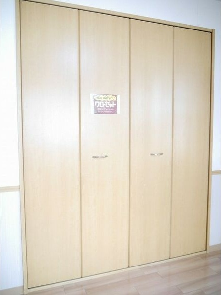 収納　衣類の収納に便利なクローゼットが付いています！