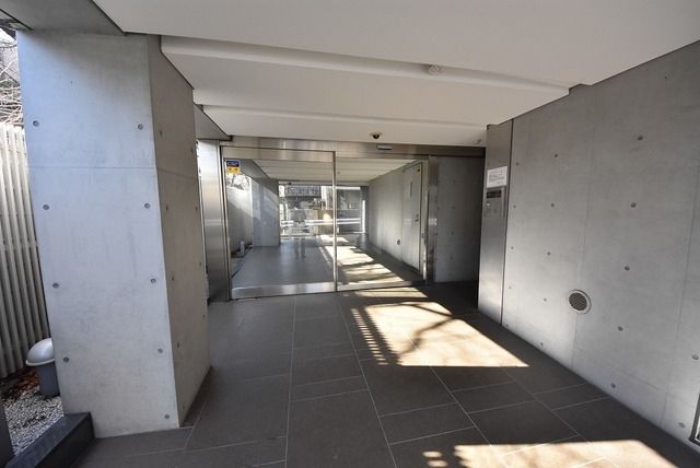 エントランス　グローブプレイス六本木永坂