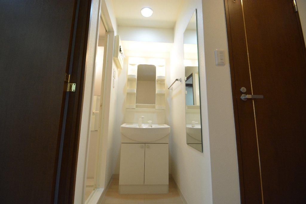 洗面設備　洗髪洗面化粧台