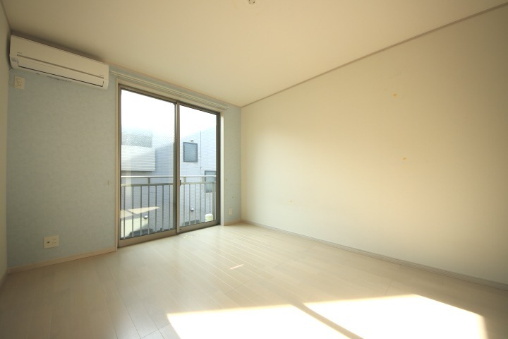 居室・リビング　※別号室写真使用