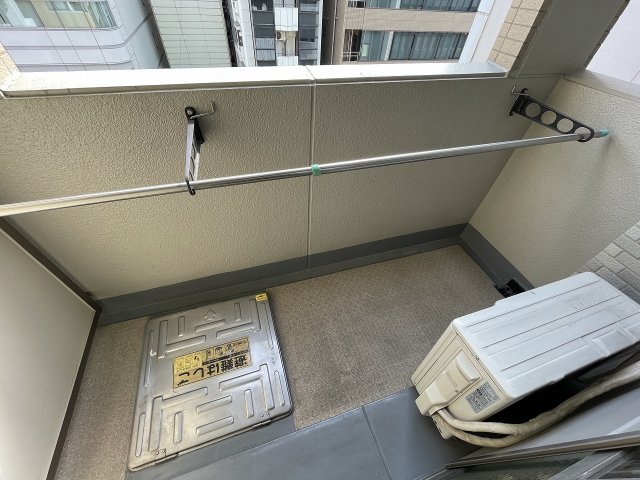 バルコニー　外からの目が気にならないバルコニーで洗濯物が干せます