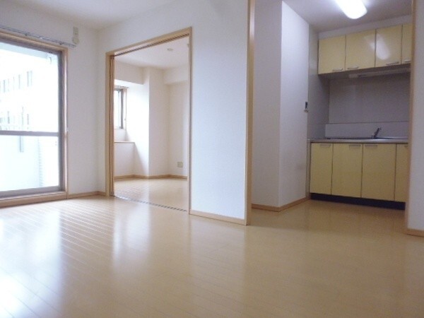 居室・リビング　※別部屋のお写真です。