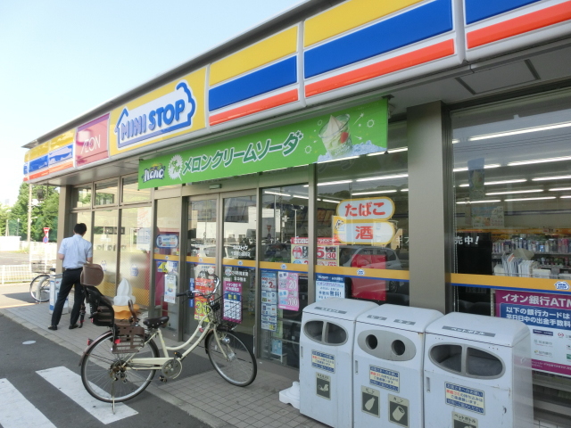 コンビニ　ミニストップ（コンビニ）まで955m