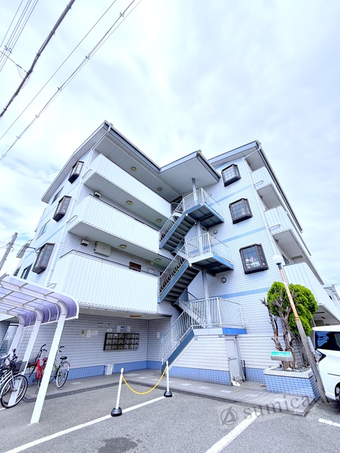 建物外観　スタイリッシュな建物です＾＾