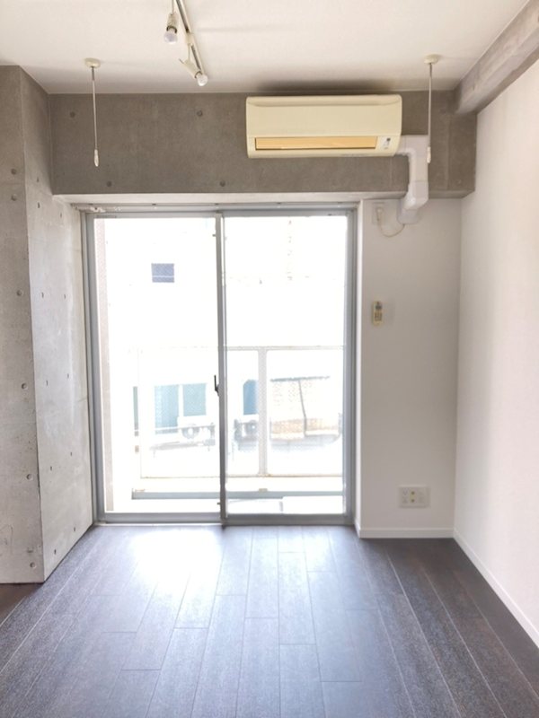 居室・リビング　開放感のあるゆったりとしたお部屋です♪