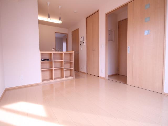 居室・リビング　※別部屋写真。現状優先。