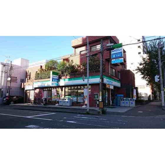 コンビニ　ファミリーマート博多対馬小路店（コンビニ）まで225m