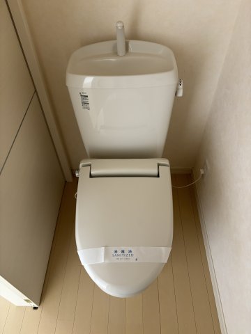 トイレ　※写真はA-3号室です ※相違する場合は現況を優先いたします