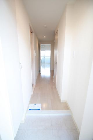 玄関　（別タイプ参考写真）ソレアードA・I・R　荒川区東日暮里4