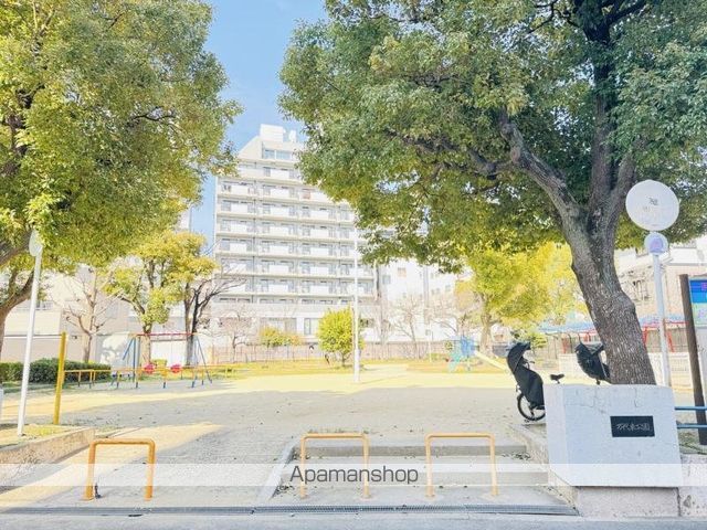 公園　万代東公園（公園）まで167m
