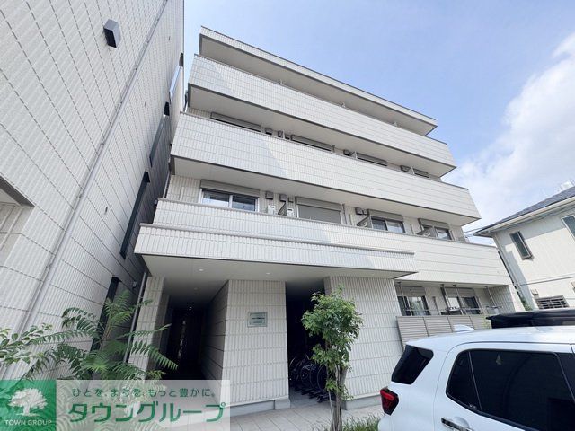 建物外観　駐車場